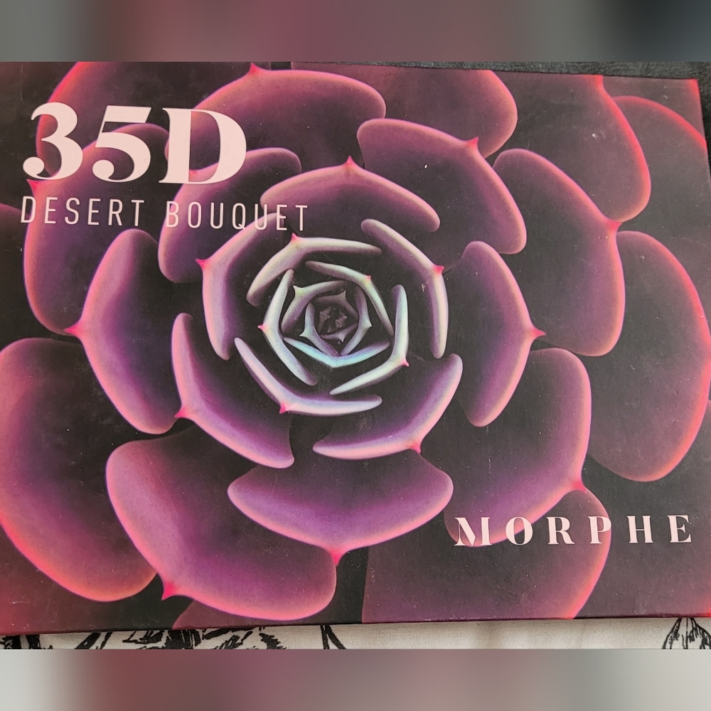 Eyeshadow palette